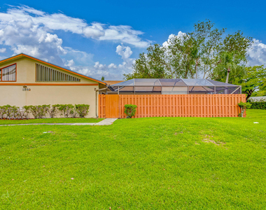 1240 Summit Place Circle - Photo Thumbnail 20