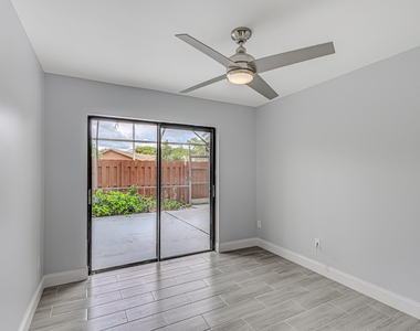 1240 Summit Place Circle - Photo Thumbnail 12