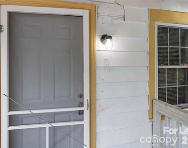 629 Colston Street - Photo Thumbnail 3