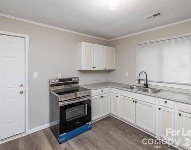629 Colston Street - Photo Thumbnail 12