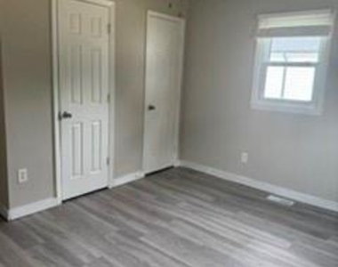 905 Rhode Island Avenue - Photo Thumbnail 15