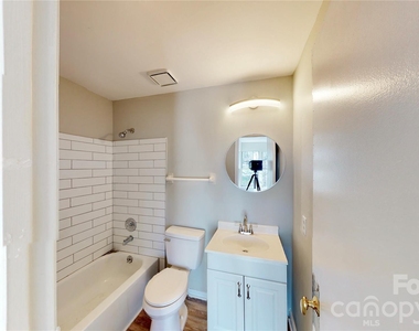 9617 Vinca Circle - Photo Thumbnail 18