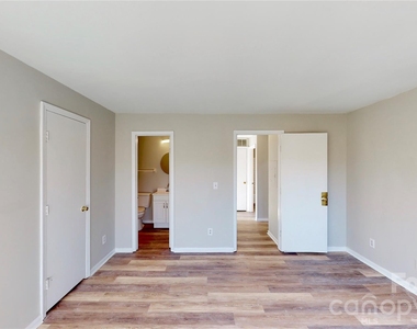 9617 Vinca Circle - Photo Thumbnail 16