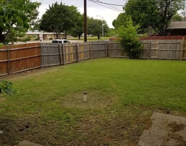 3261 Santiago Drive - Photo Thumbnail 5