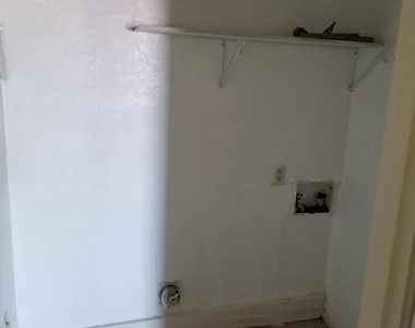 3261 Santiago Drive - Photo Thumbnail 17