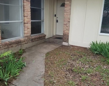 3261 Santiago Drive - Photo Thumbnail 3