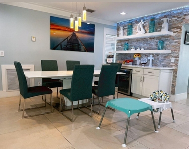 1474 Cochran Drive - Photo Thumbnail 4