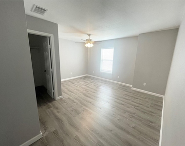 120 Ridgmar Drive - Photo Thumbnail 8