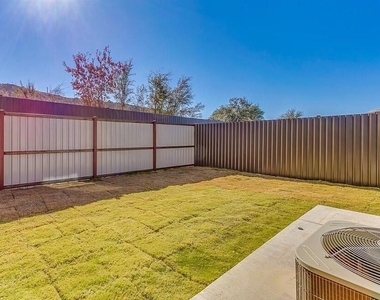 120 Ridgmar Drive - Photo Thumbnail 17