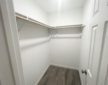 120 Ridgmar Drive - Photo Thumbnail 10