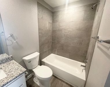 120 Ridgmar Drive - Photo Thumbnail 11