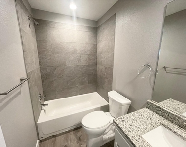 120 Ridgmar Drive - Photo Thumbnail 14
