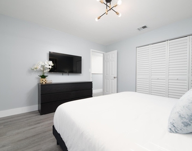 3522 Nw 91st Avenue - Photo Thumbnail 18