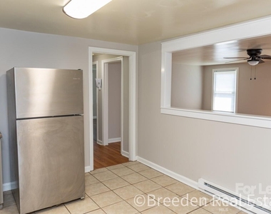 224 N Anderson Street - Photo Thumbnail 5