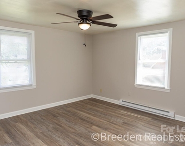 224 N Anderson Street - Photo Thumbnail 2