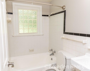 224 N Anderson Street - Photo Thumbnail 7