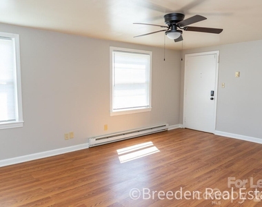224 N Anderson Street - Photo Thumbnail 10