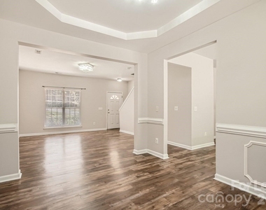 11342 Astoria Drive - Photo Thumbnail 6