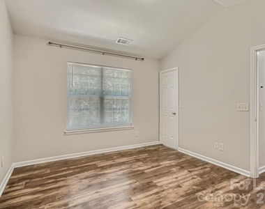 11342 Astoria Drive - Photo Thumbnail 14