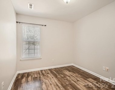 11342 Astoria Drive - Photo Thumbnail 17