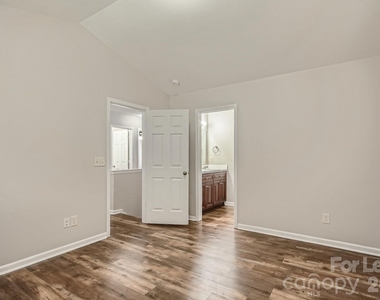 11342 Astoria Drive - Photo Thumbnail 15