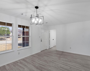 408 Centennial Place - Photo Thumbnail 3