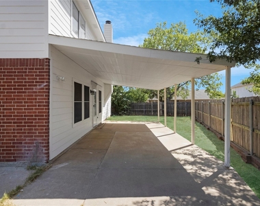 408 Centennial Place - Photo Thumbnail 34
