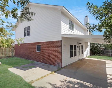 408 Centennial Place - Photo Thumbnail 39