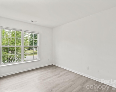 2724 Mulberry Pond Drive - Photo Thumbnail 14