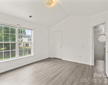 2724 Mulberry Pond Drive - Photo Thumbnail 17