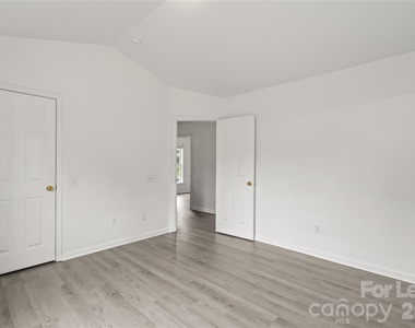 2724 Mulberry Pond Drive - Photo Thumbnail 16