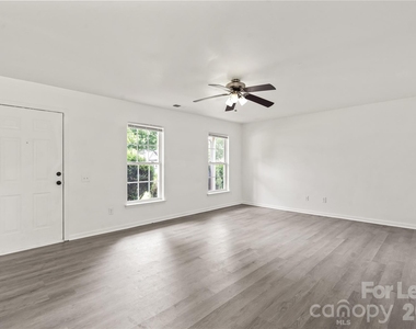 2724 Mulberry Pond Drive - Photo Thumbnail 1