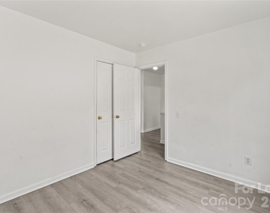 2724 Mulberry Pond Drive - Photo Thumbnail 24