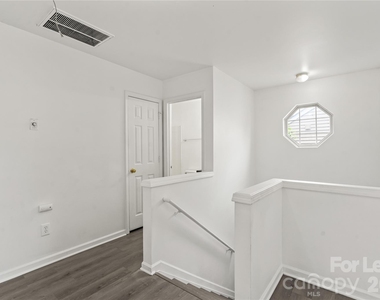 2724 Mulberry Pond Drive - Photo Thumbnail 12