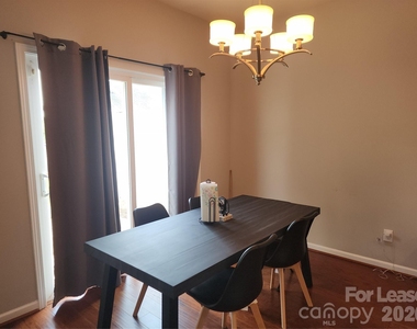 6542 Portland Rose Lane - Photo Thumbnail 3