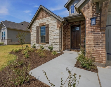 1229 Sabine River Lane - Photo Thumbnail 4