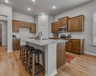 1229 Sabine River Lane - Photo Thumbnail 10