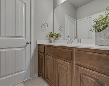 1229 Sabine River Lane - Photo Thumbnail 22
