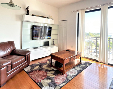 511 Lucerne Avenue - Photo Thumbnail 3