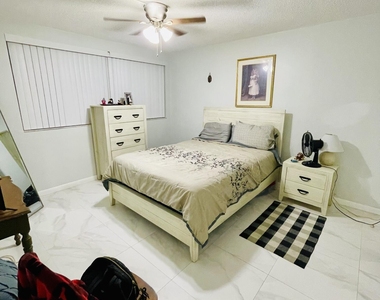 1333 E Hallandale Beach Boulevard - Photo Thumbnail 12