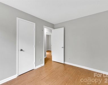 9531 University Terrace Drive - Photo Thumbnail 11