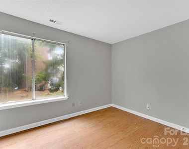 9531 University Terrace Drive - Photo Thumbnail 14