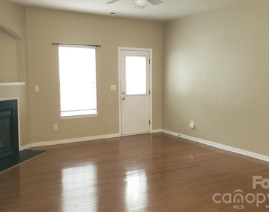 19637 Denae Lynn Drive - Photo Thumbnail 5