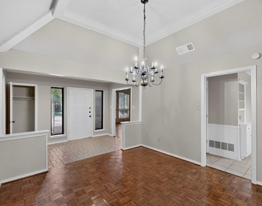 1606 Treehouse Lane - Photo Thumbnail 4