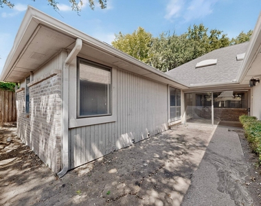 1606 Treehouse Lane - Photo Thumbnail 34