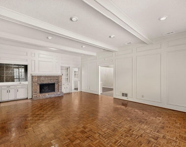 1606 Treehouse Lane - Photo Thumbnail 8