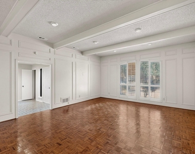 1606 Treehouse Lane - Photo Thumbnail 7