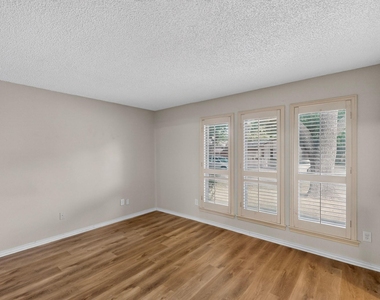 1606 Treehouse Lane - Photo Thumbnail 28