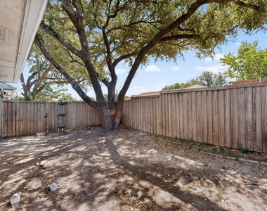 1606 Treehouse Lane - Photo Thumbnail 35
