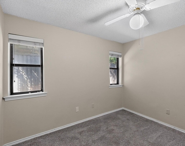 1606 Treehouse Lane - Photo Thumbnail 22